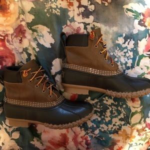 ‼️ SOLD ‼️ Women’s 6” L.L. Bean padded collar